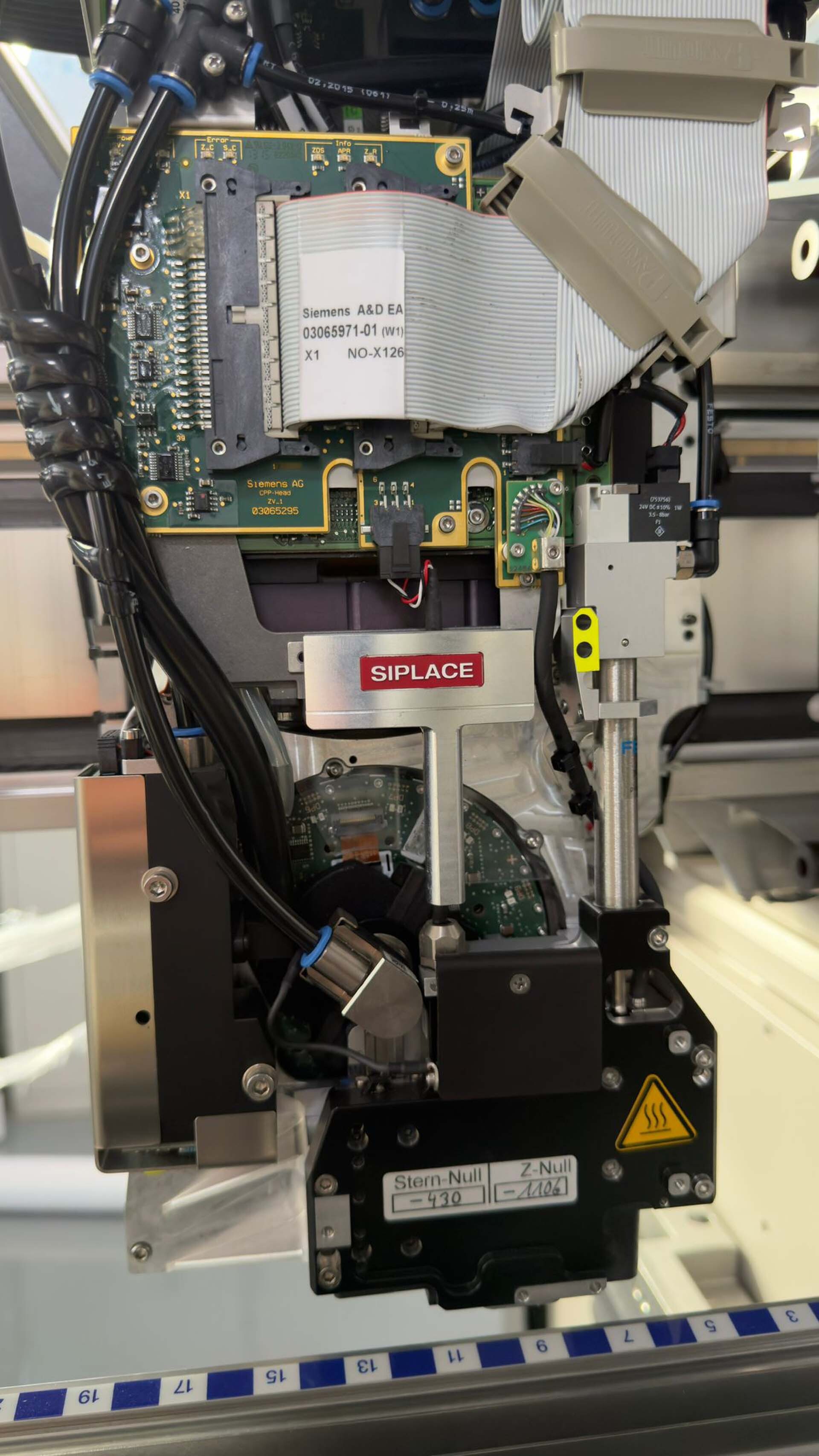 Photo Utilisé ASM / SIEMENS Siplace X3 À vendre