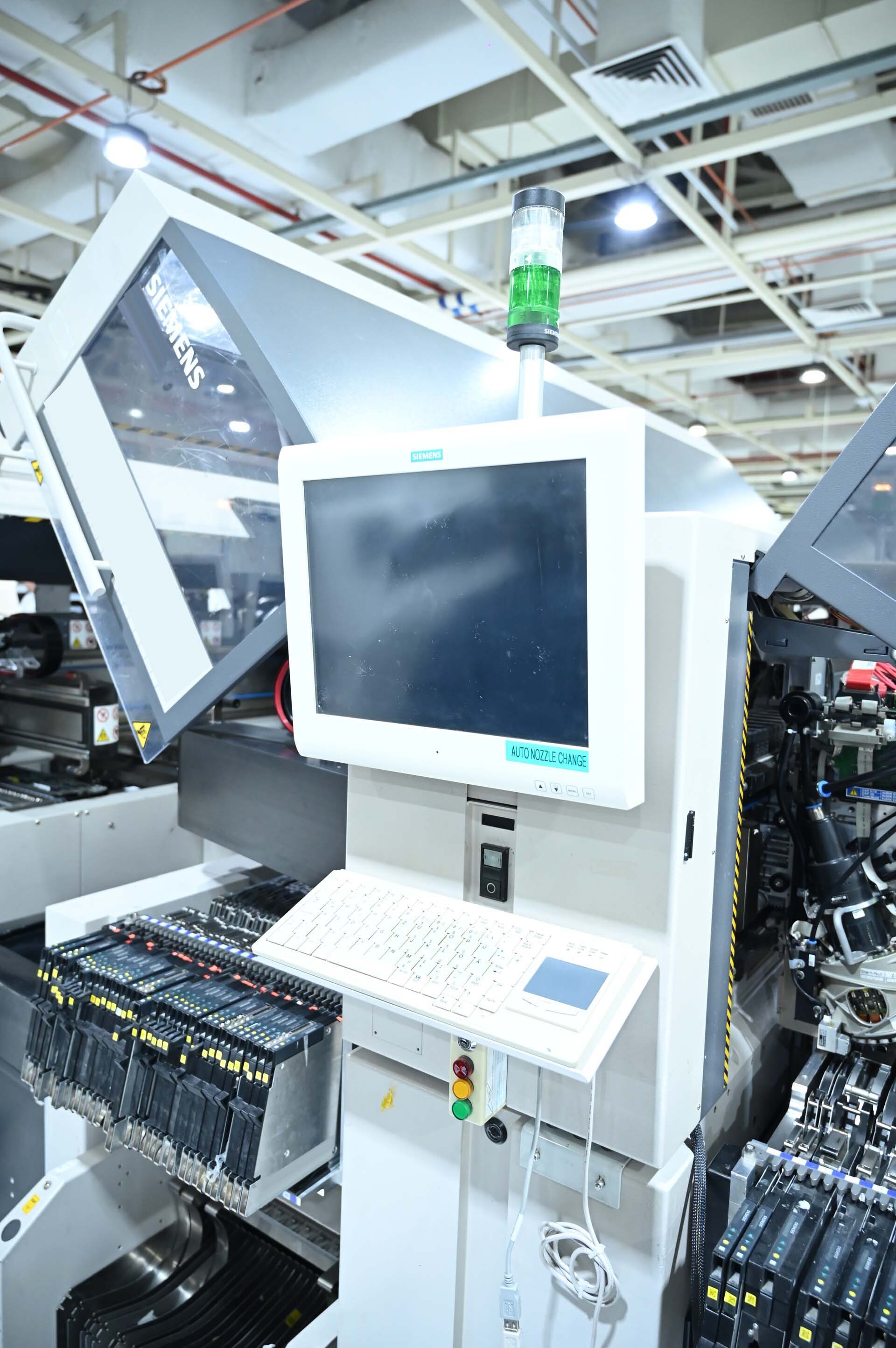 Foto Verwendet ASM / SIEMENS Siplace X4 Zum Verkauf