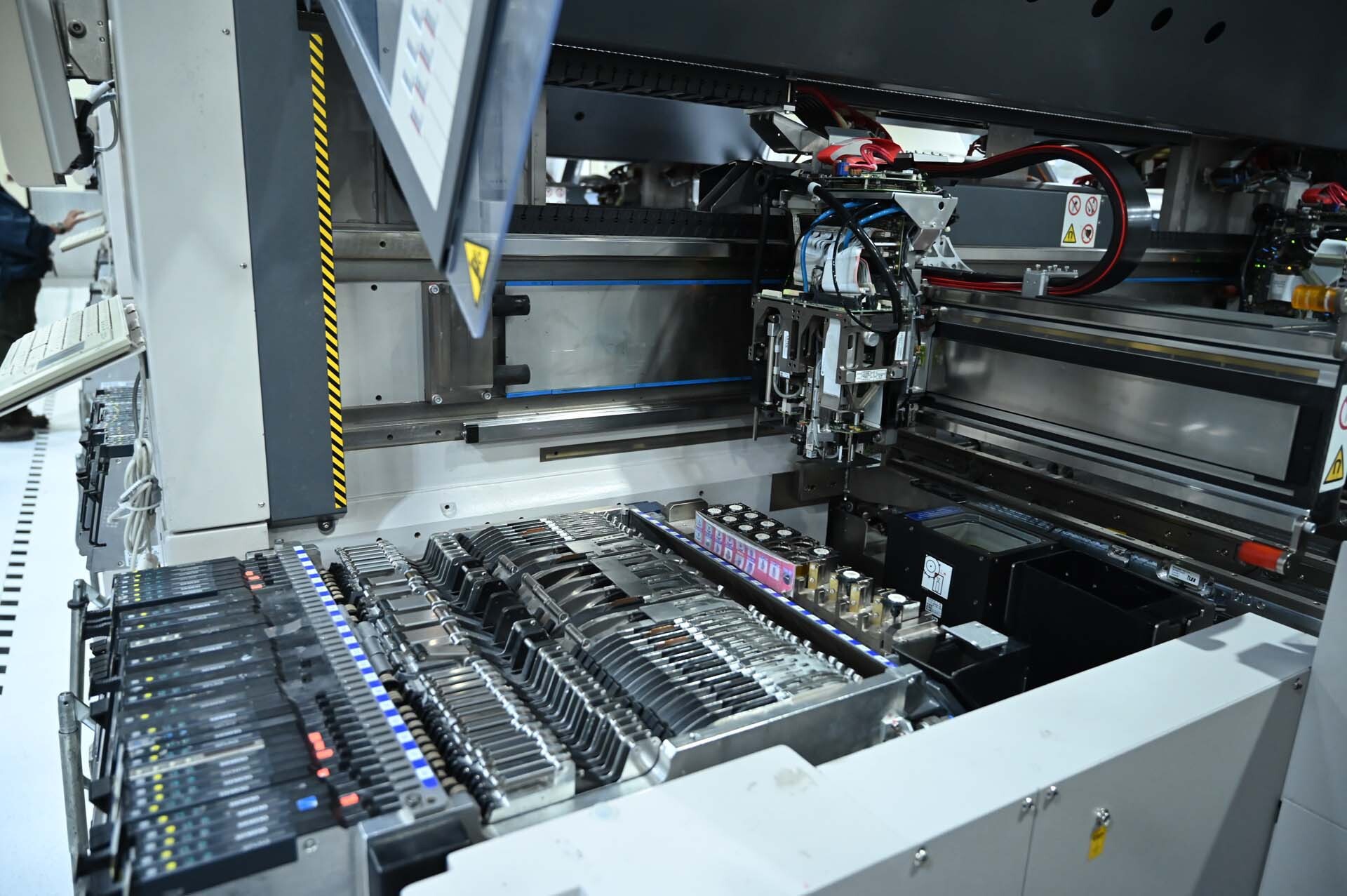 フォト（写真） 使用される ASM / SIEMENS Siplace X4 販売のために