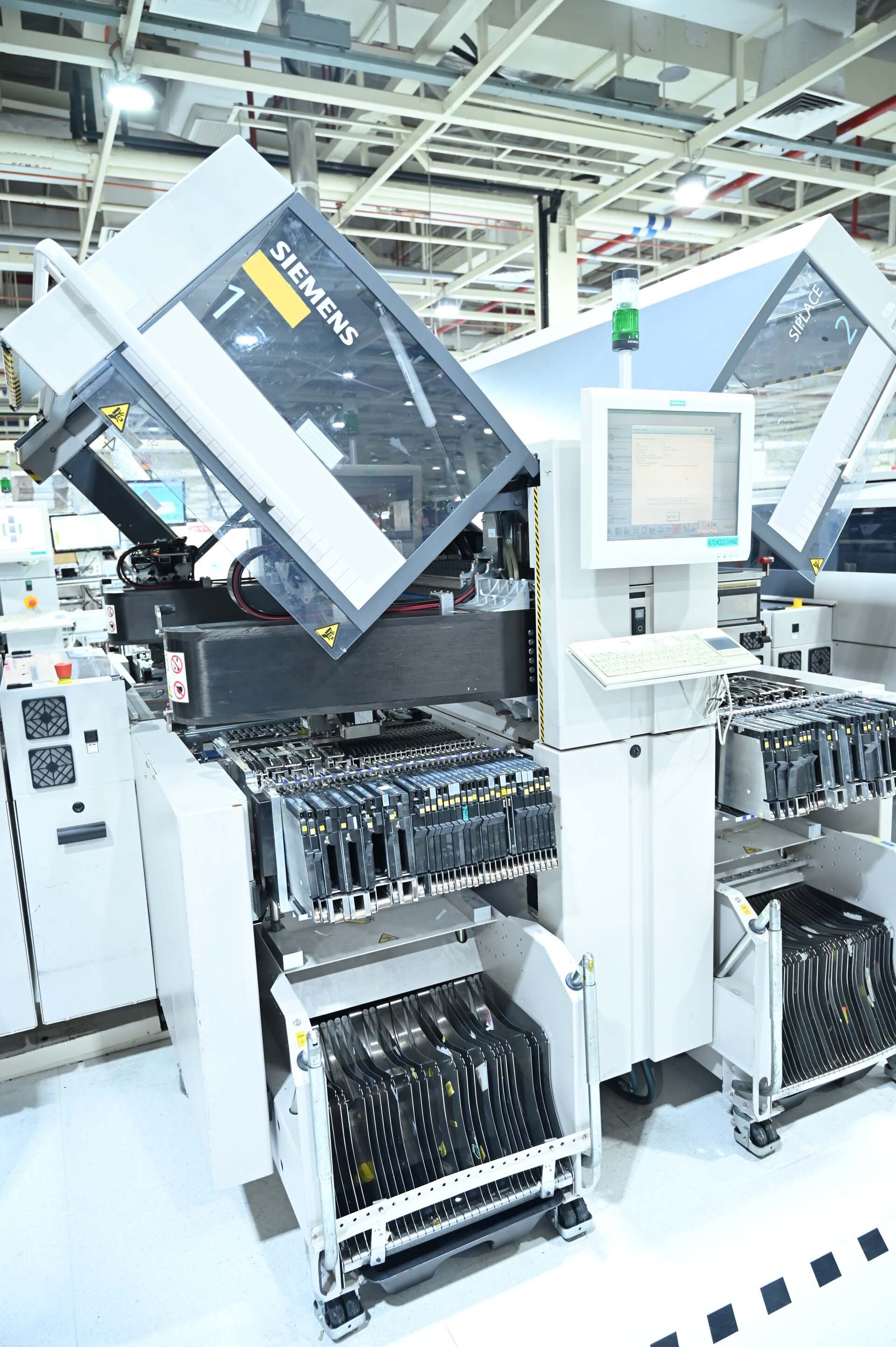 Photo Utilisé ASM / SIEMENS Siplace X4 À vendre