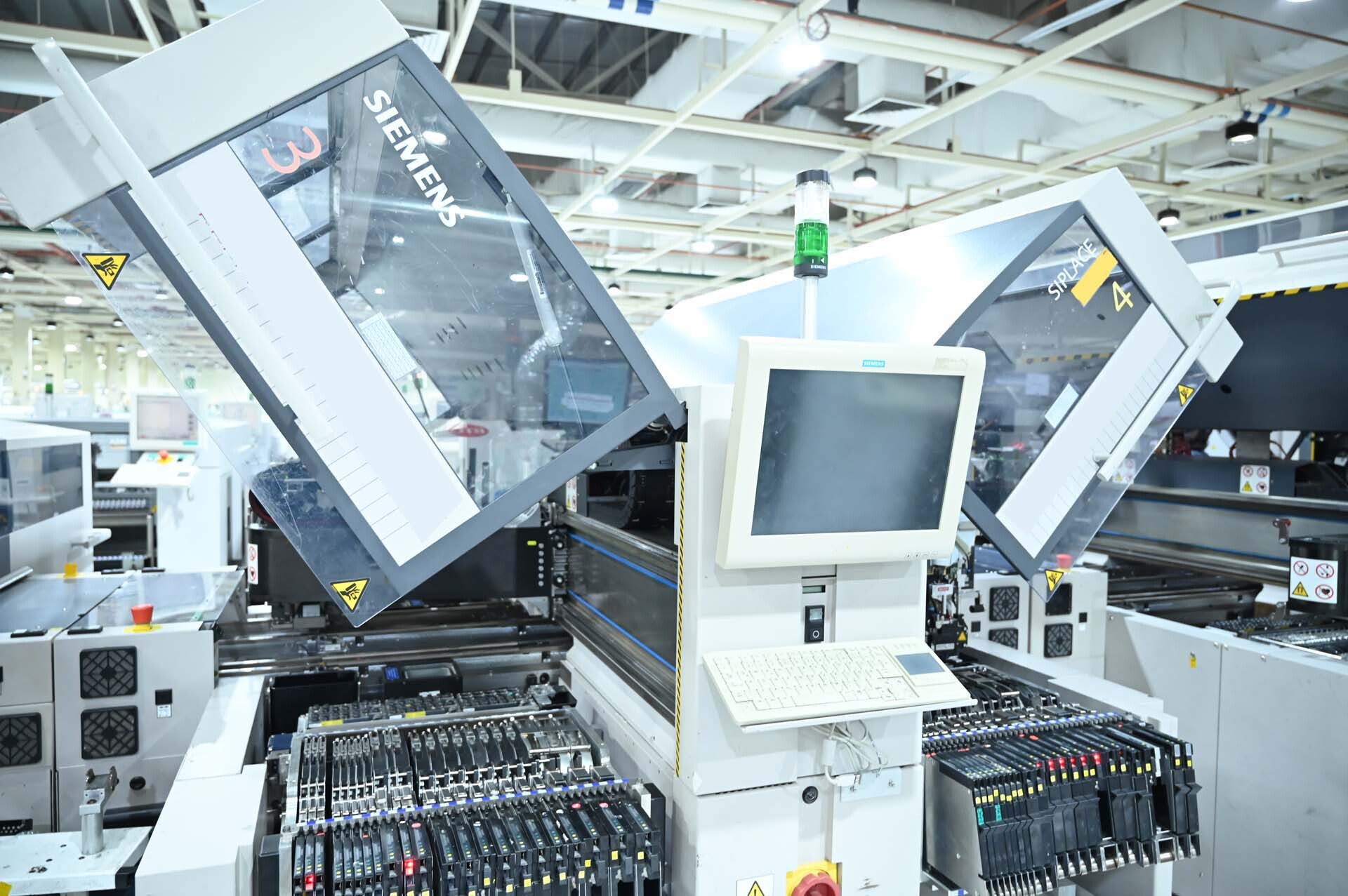 Photo Utilisé ASM / SIEMENS Siplace X4 À vendre