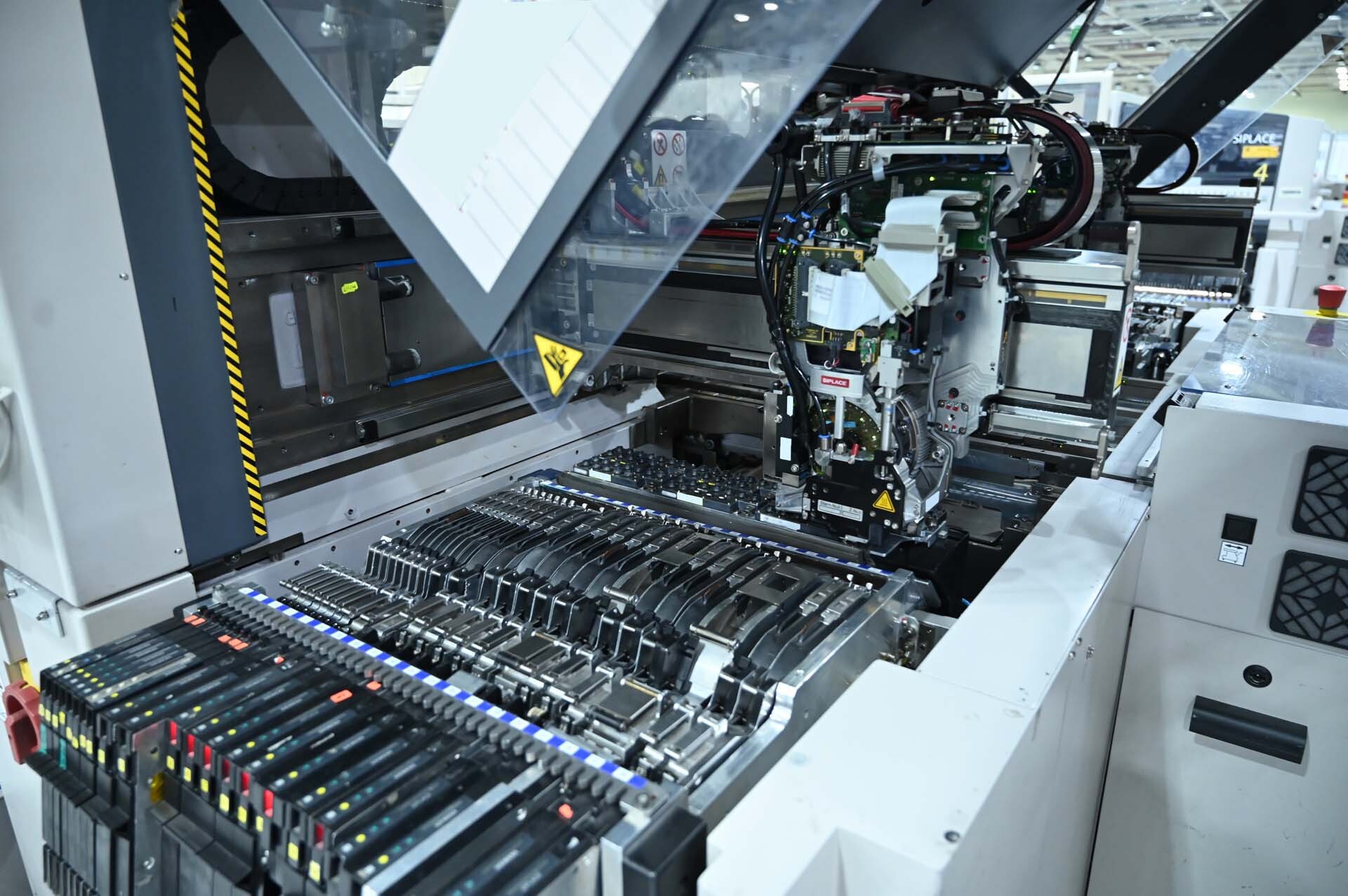Photo Utilisé ASM / SIEMENS Siplace X4 À vendre