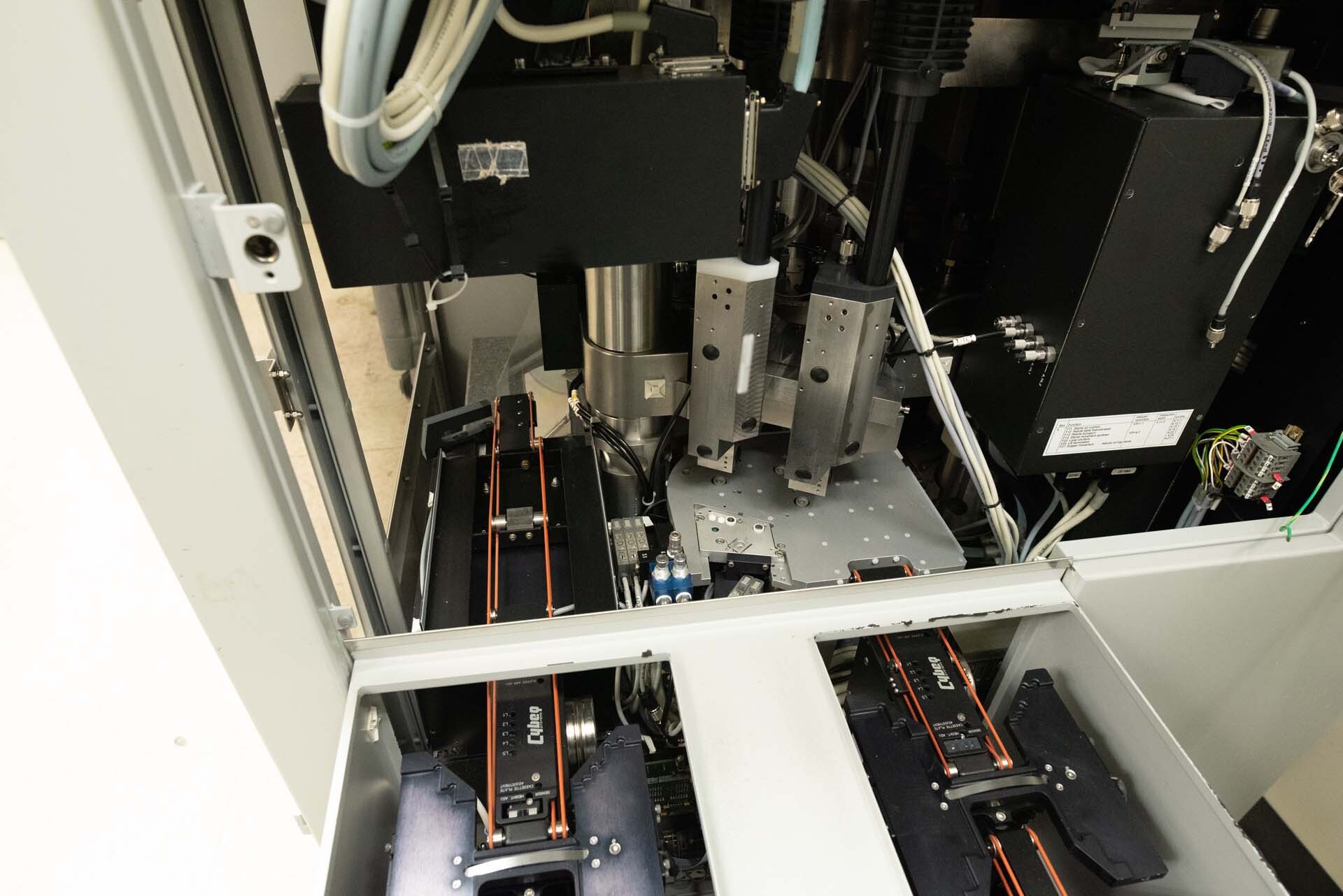 图为 已使用的 ASML 2500/40 待售