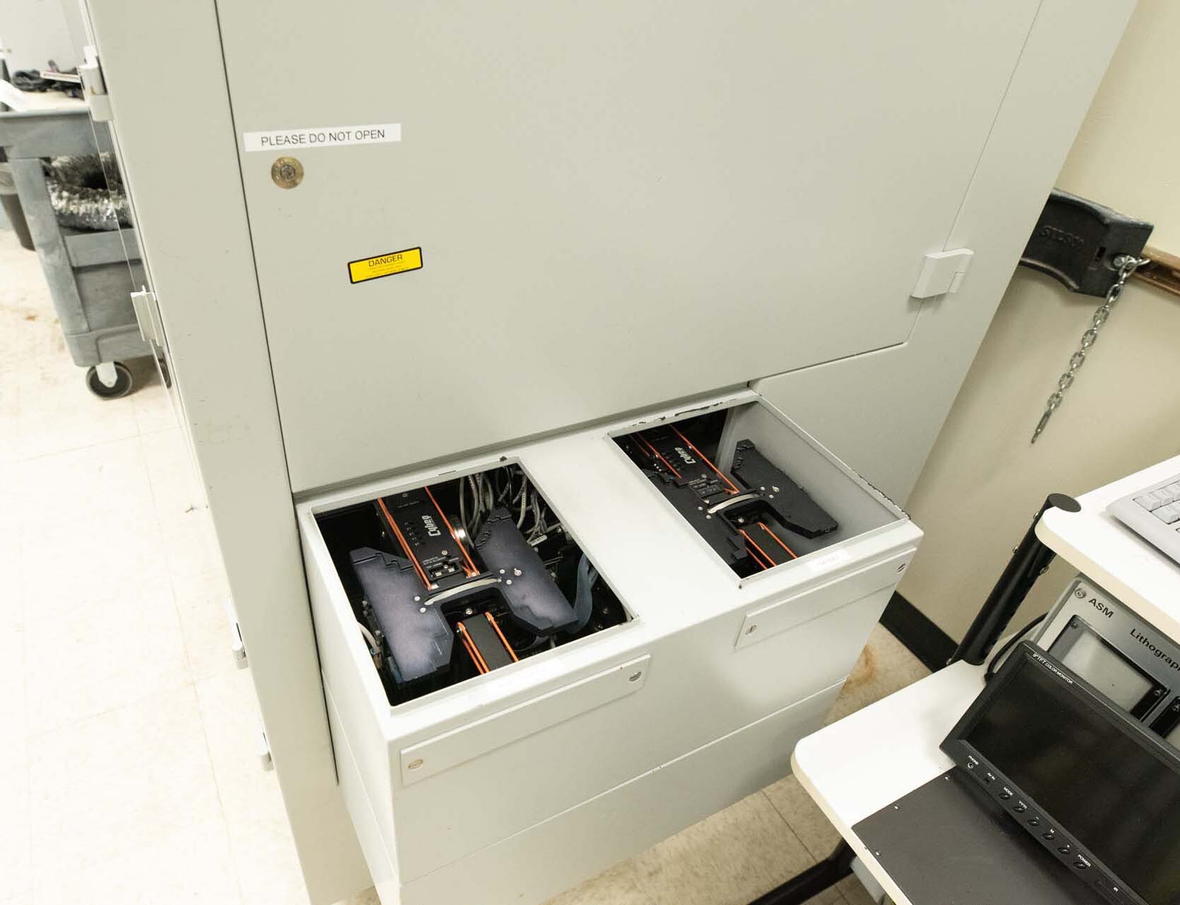 图为 已使用的 ASML 2500/40 待售