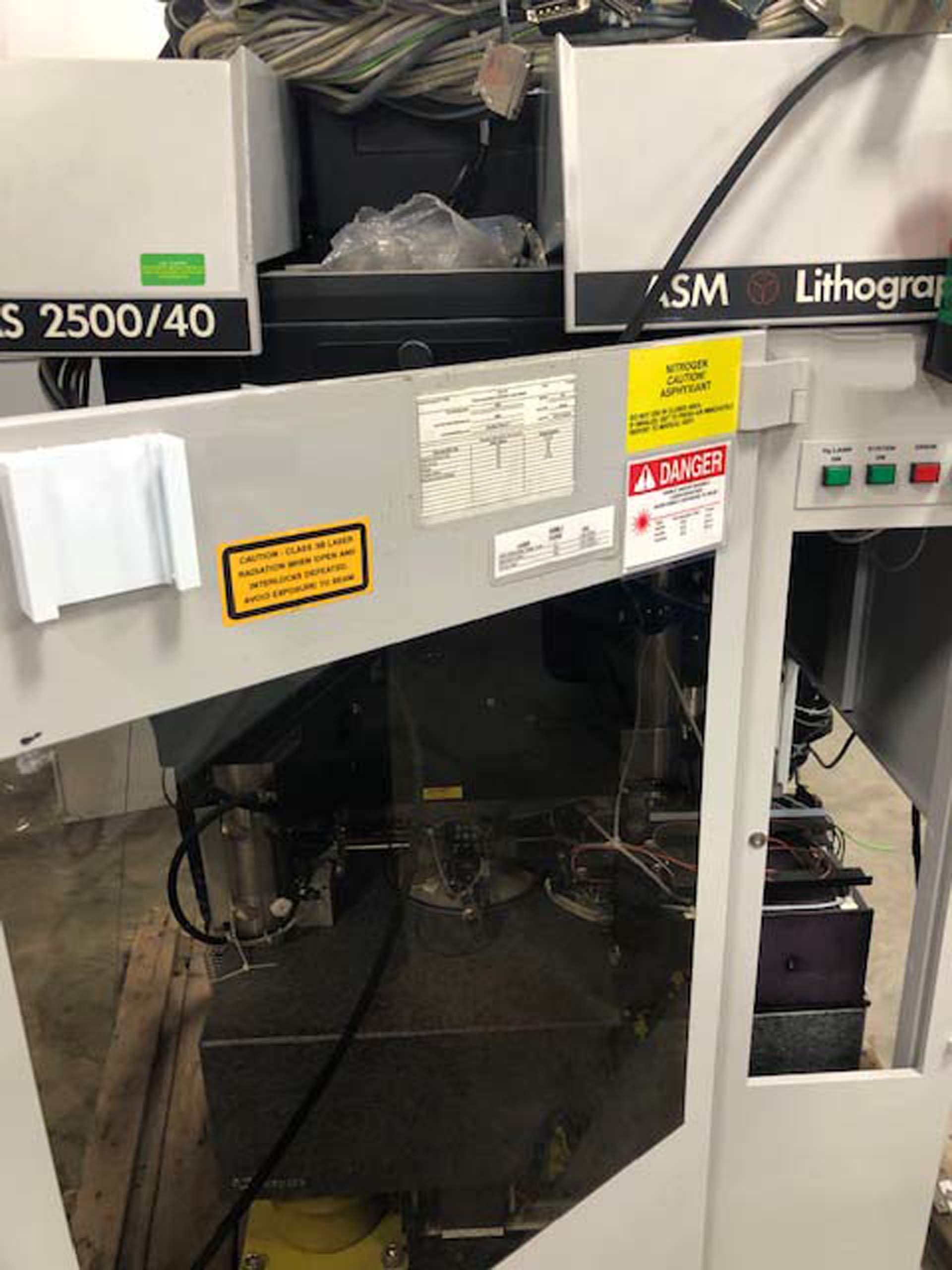 Photo Used ASML PAS 2500 / 40 For Sale