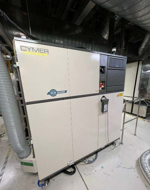 Photo Used ASML PAS 5500 / 700D For Sale