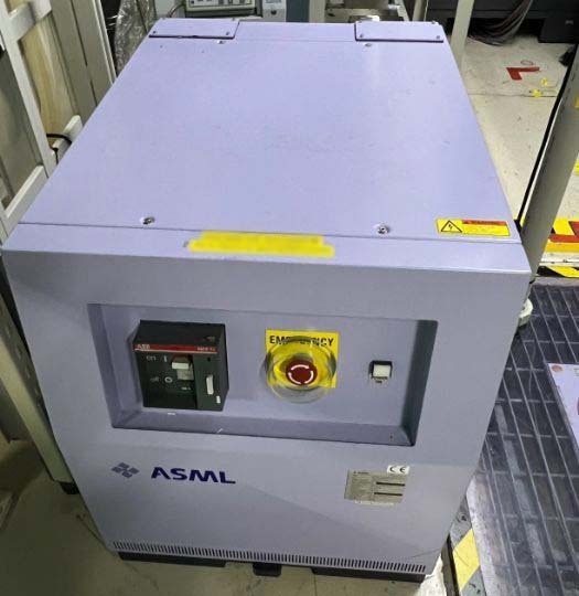 Photo Used ASML PAS 5500 / 700D For Sale