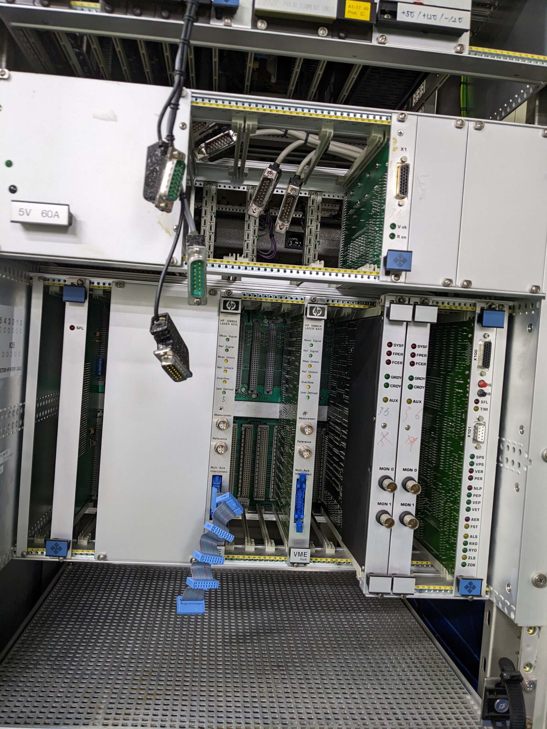 Photo Used ASML PAS 5500 / 100C For Sale