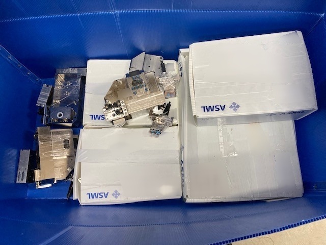 圖為 已使用的 ASML Twinscan AT 1100B 待售