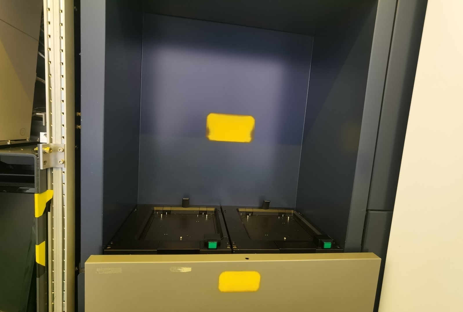 Photo Used ASML Twinscan AT 1100B For Sale