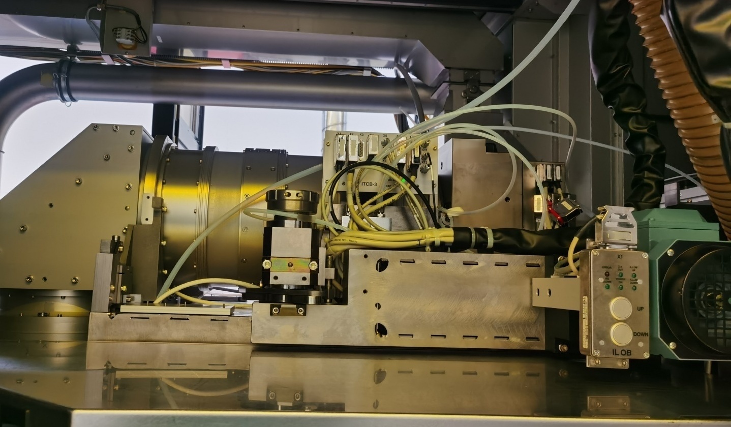Photo Used ASML Twinscan AT 1100B For Sale