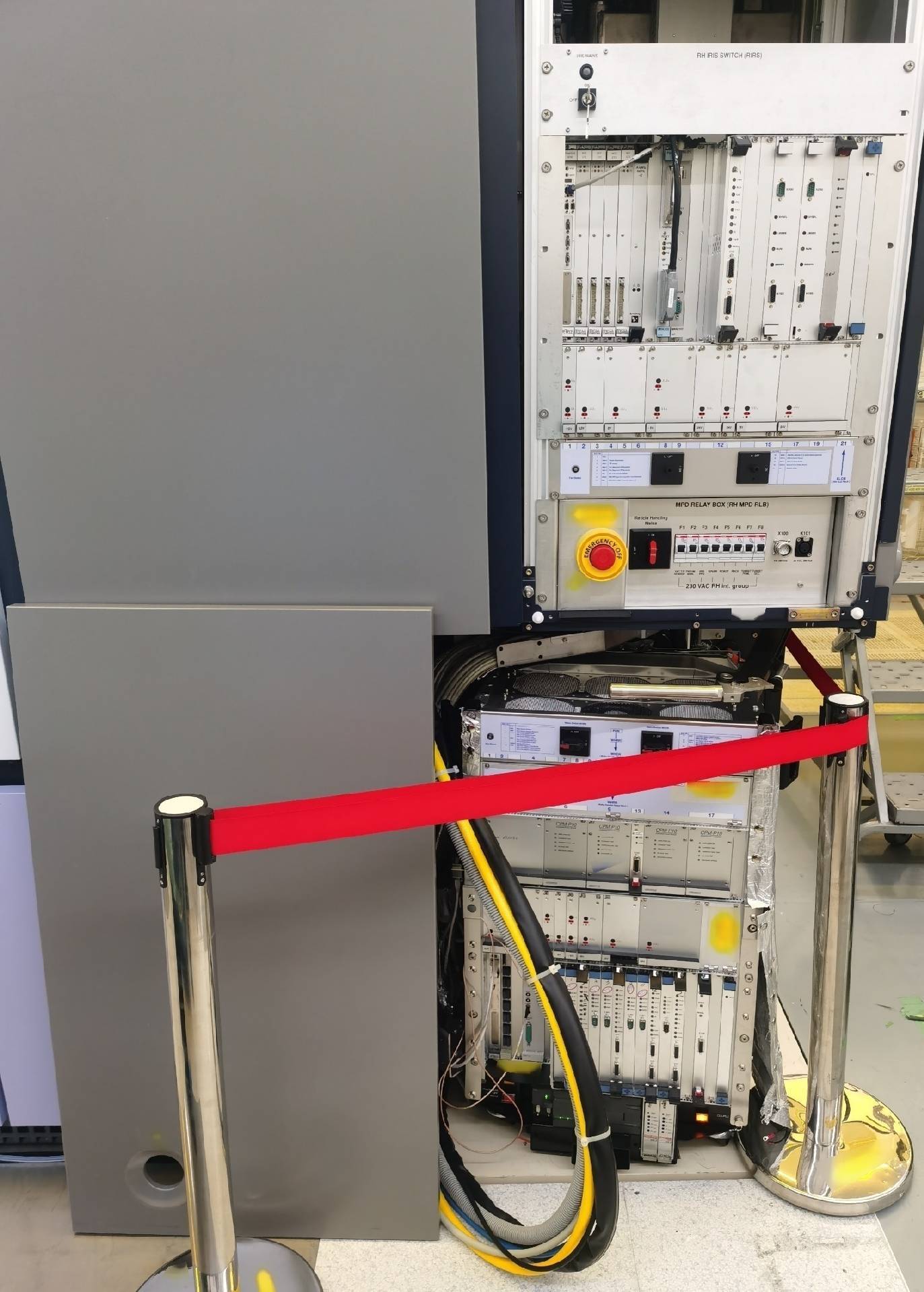 Photo Used ASML Twinscan AT 1100B For Sale