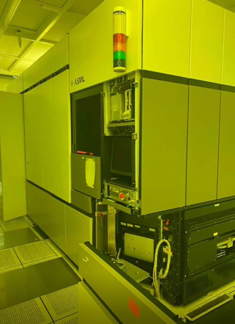 Foto Verwendet ASML Twinscan AT 1100B Zum Verkauf