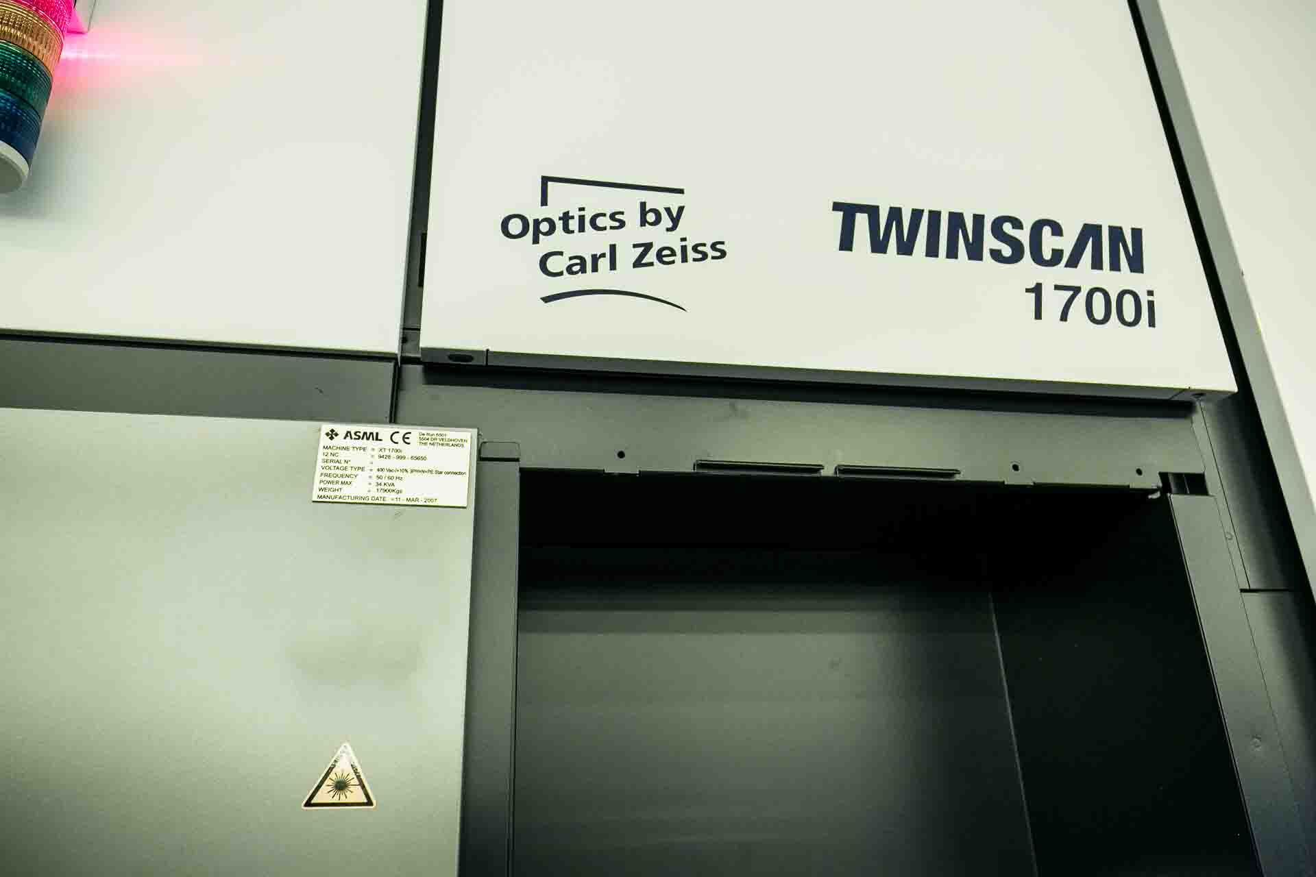 Photo Used ASML Twinscan XT2 1700FI For Sale