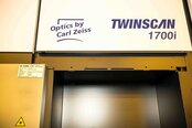 Photo Used ASML Twinscan XT2 1700FI For Sale