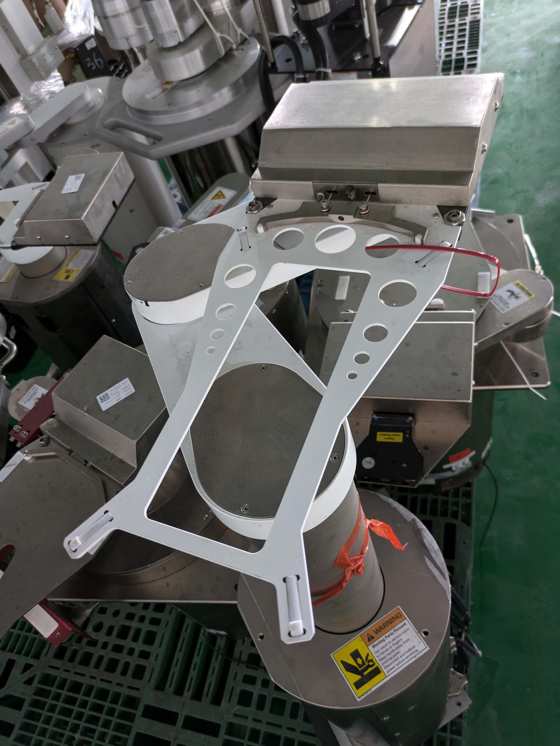 圖為 已使用的 ASYST Robots 待售