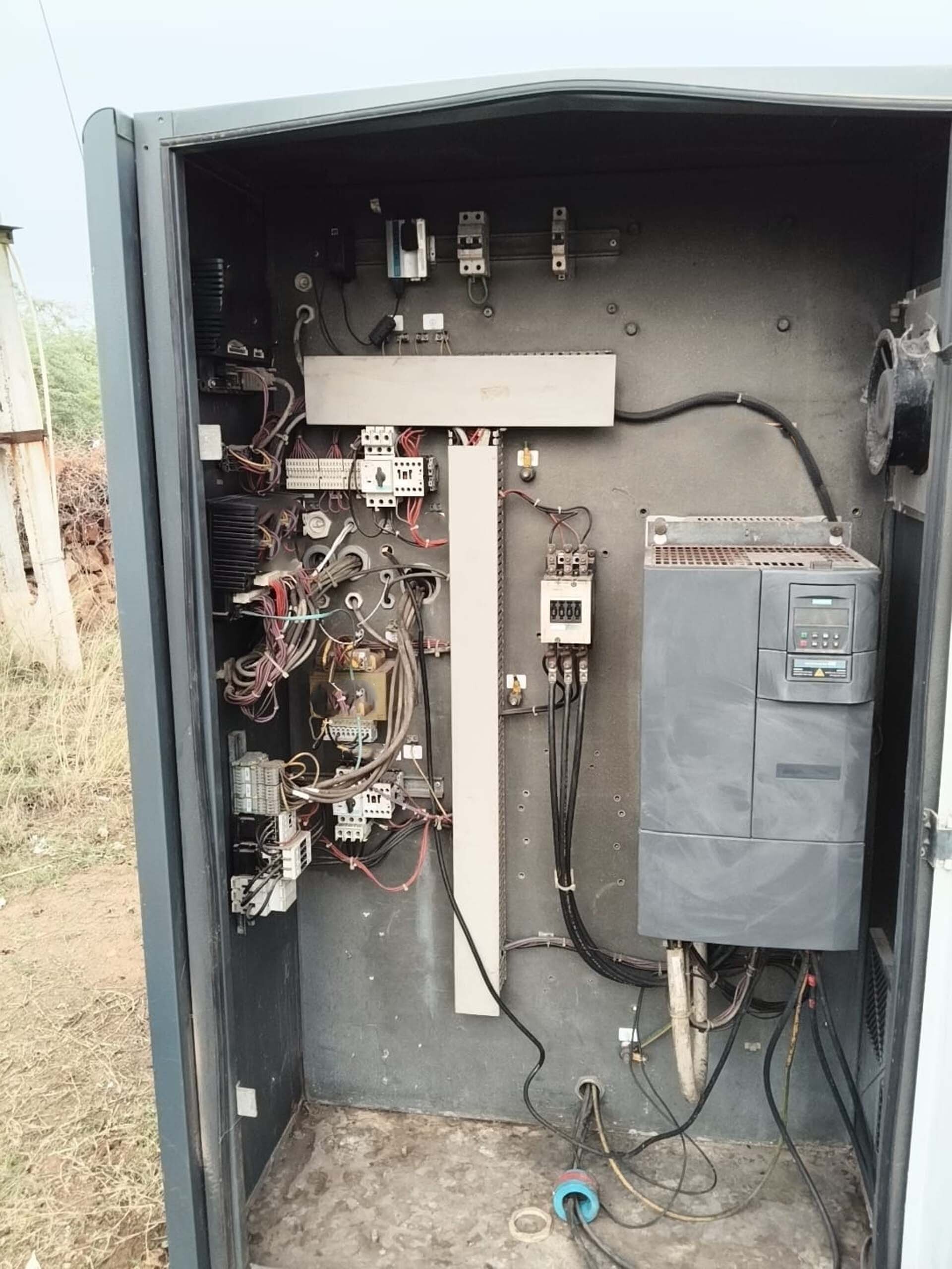 圖為 已使用的 ATLAS COPCO ZT22 VSD 待售