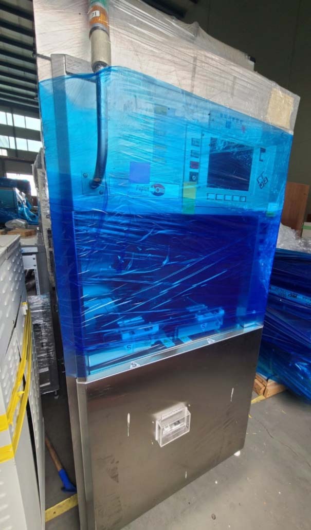 Photo Used AXCELIS / FUSION 200 ACU For Sale