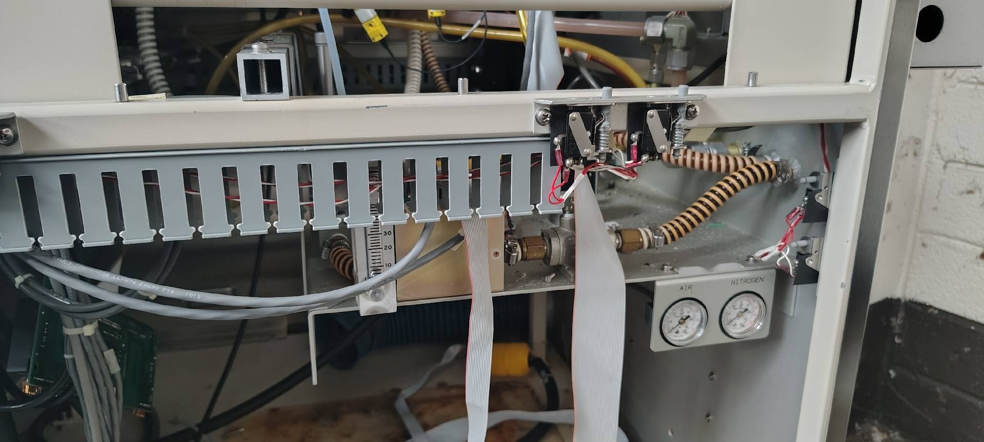 圖為 已使用的 AXCELIS / FUSION M 200 PCU 待售