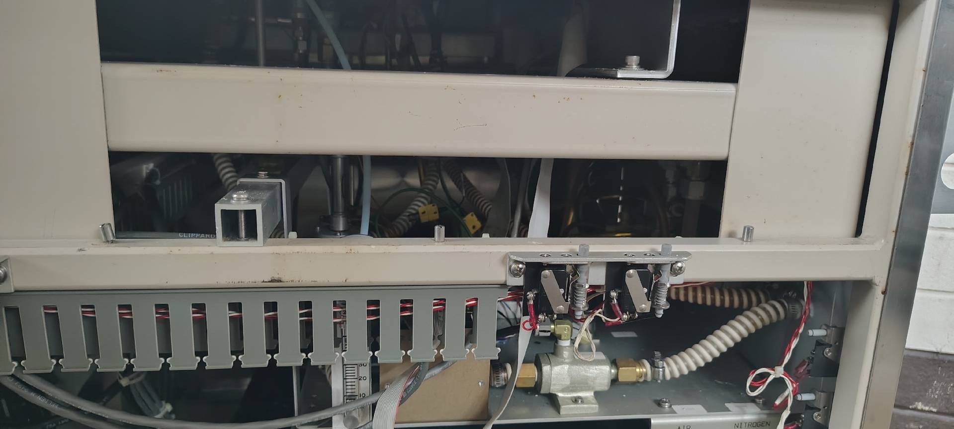 圖為 已使用的 AXCELIS / FUSION M 200 PCU 待售