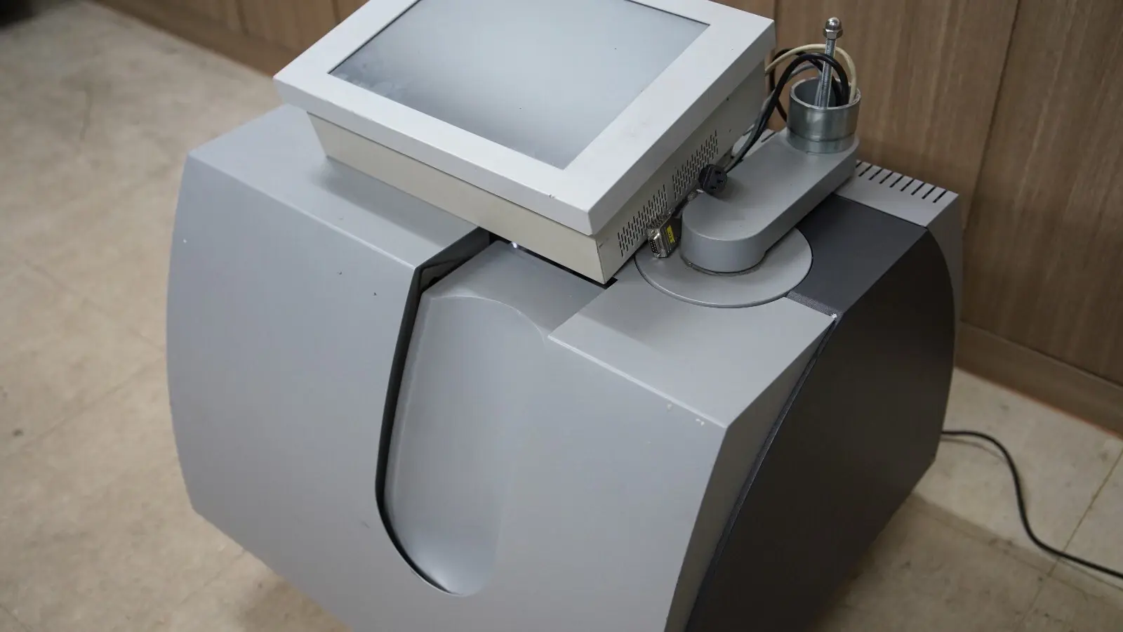 图为 已使用的 BAL-TEC RES 101 待售