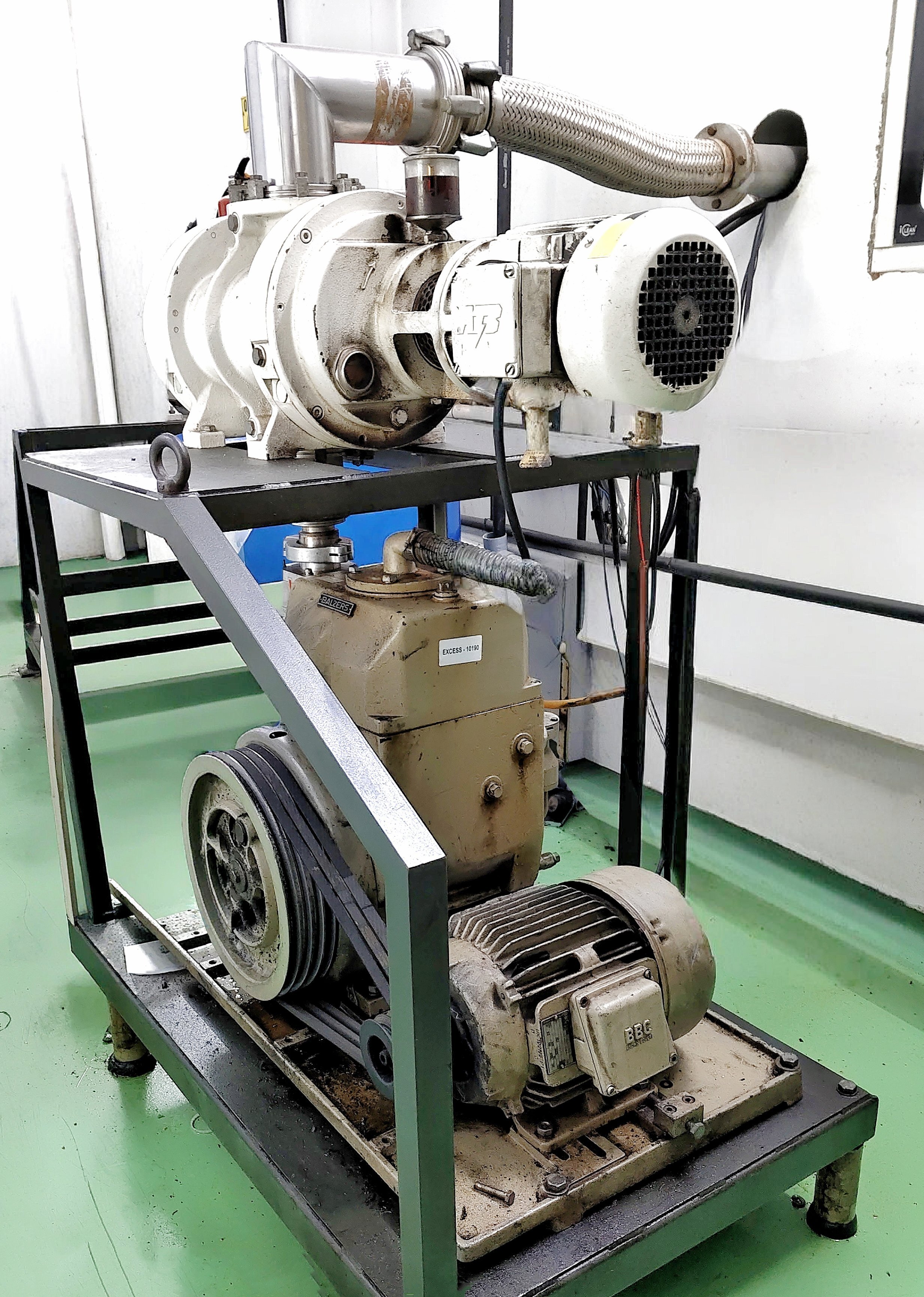 Photo Used BALZERS BAK 600 For Sale