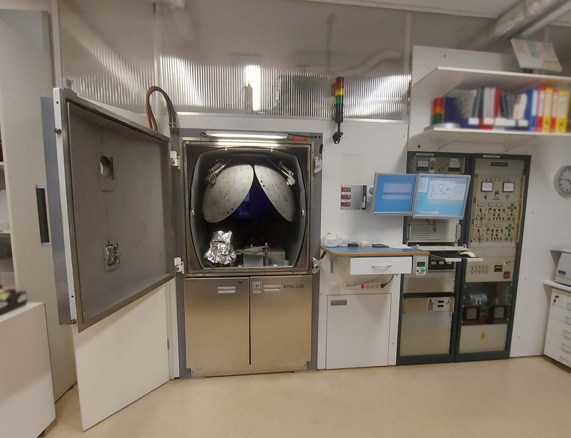 圖為 已使用的 BALZERS BAK 760 待售