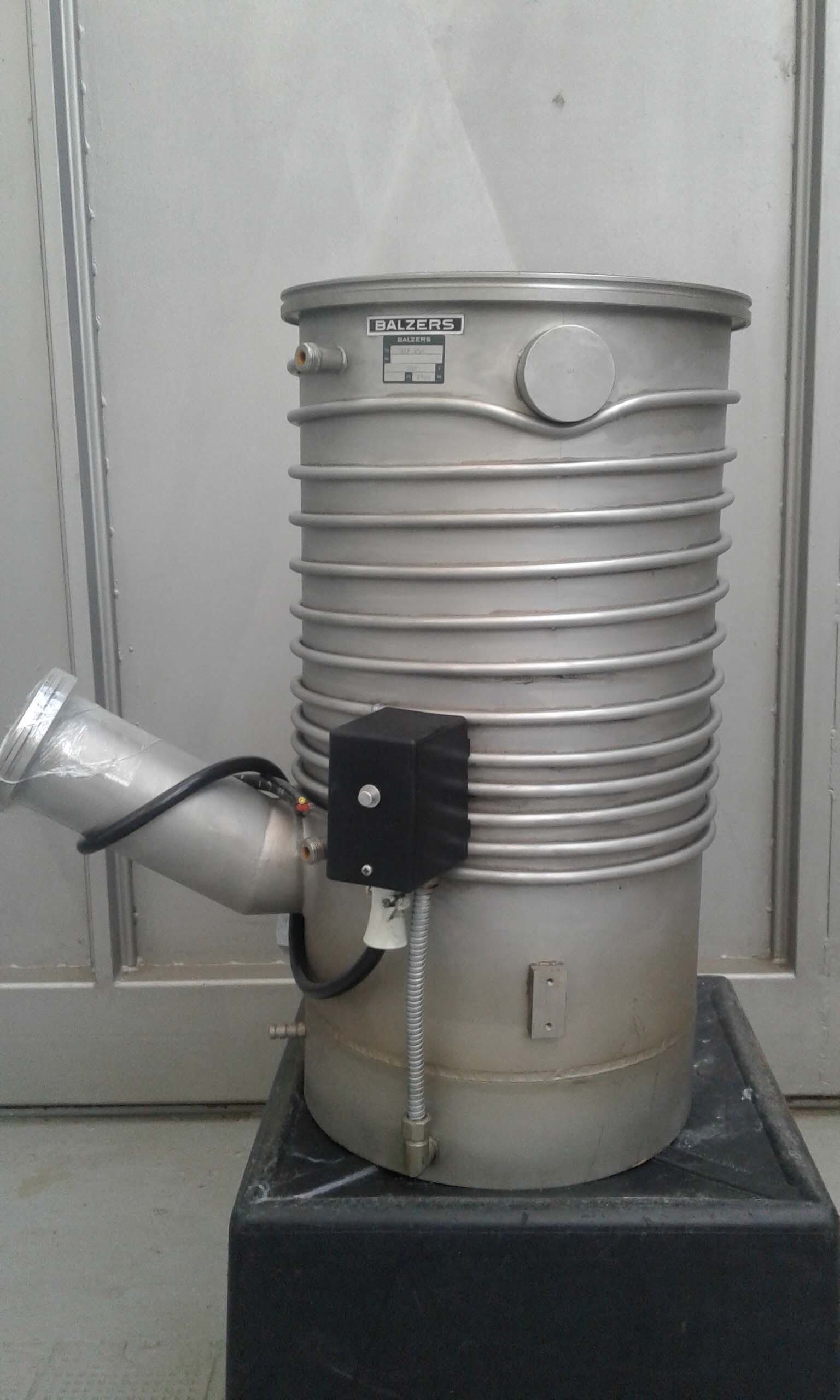 사진 사용됨 BALZERS DIF 250 판매용