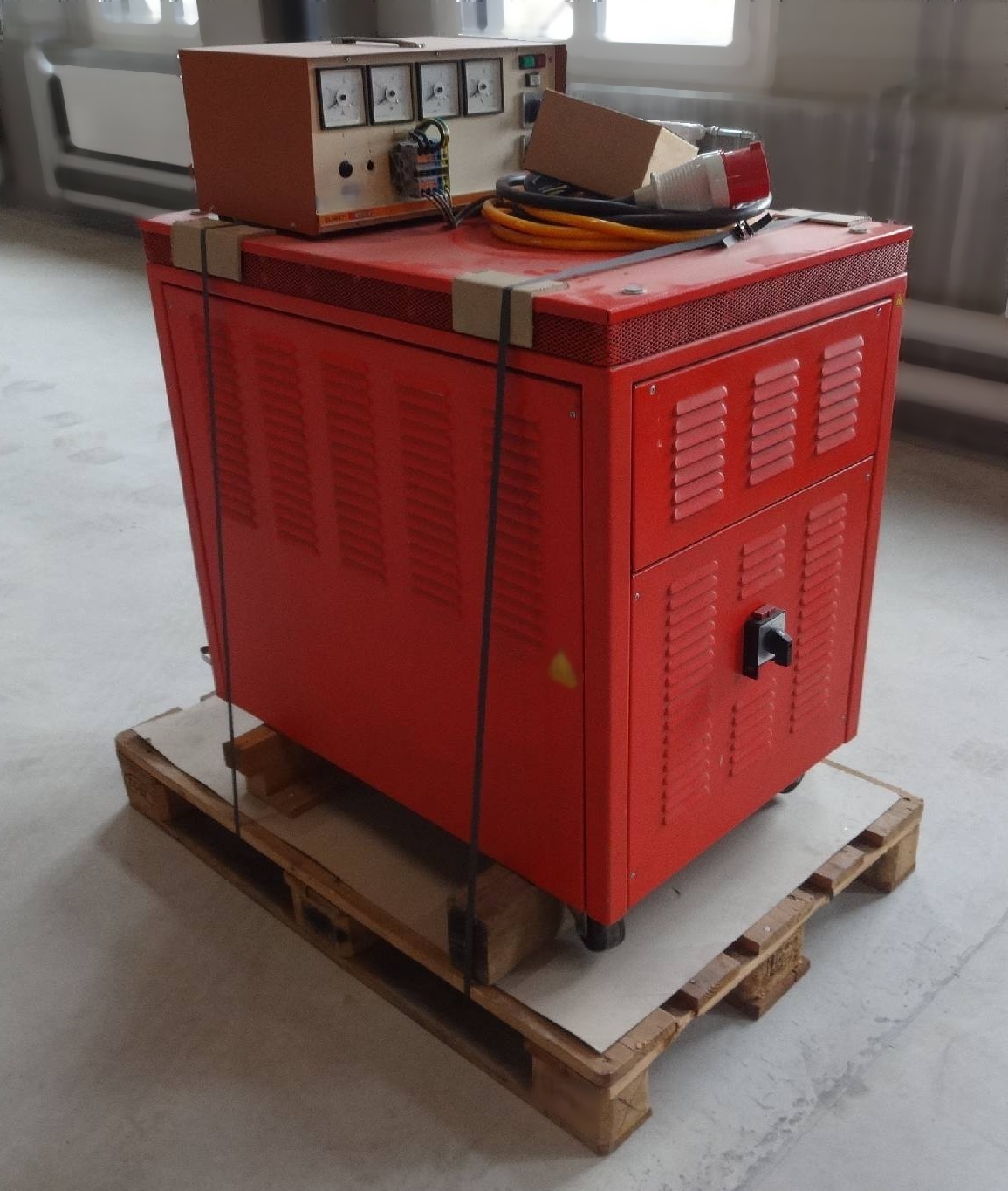 사진 사용됨 BALZERS EHV 215 판매용