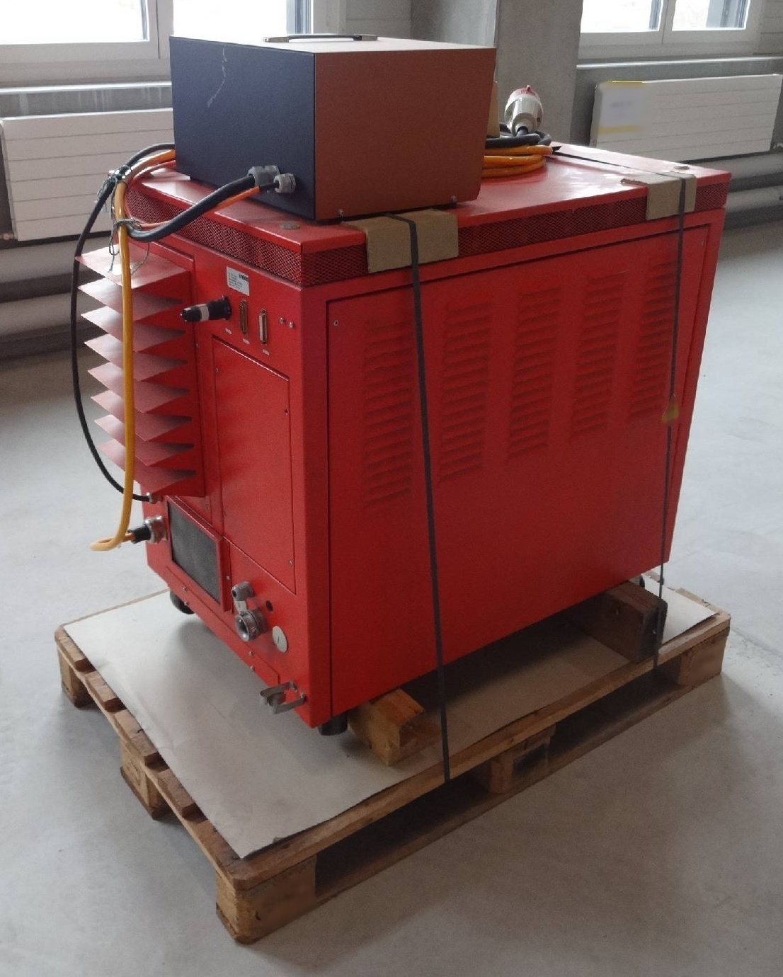 사진 사용됨 BALZERS EHV 215 판매용
