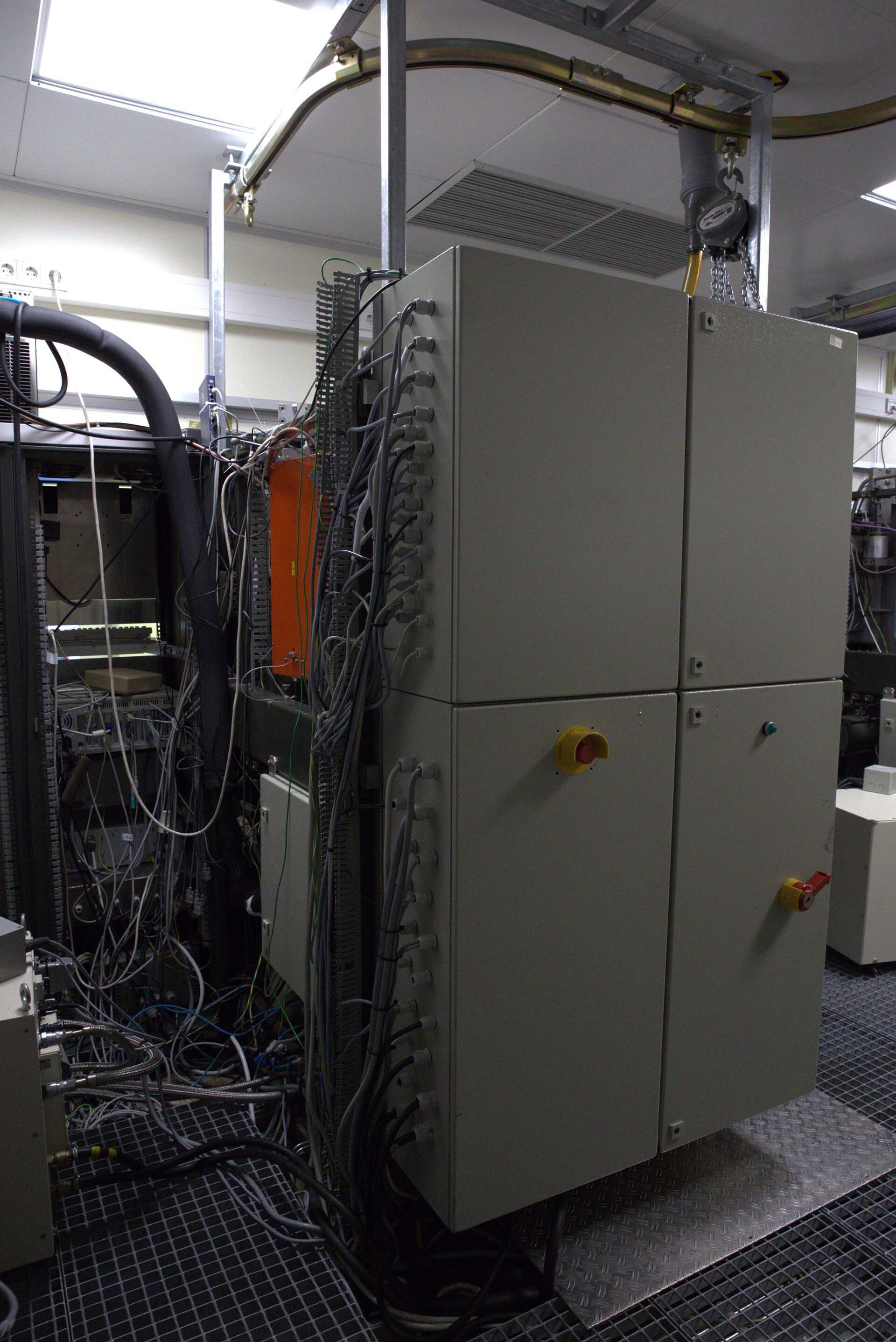 Photo Used BALZERS LLS 801 For Sale