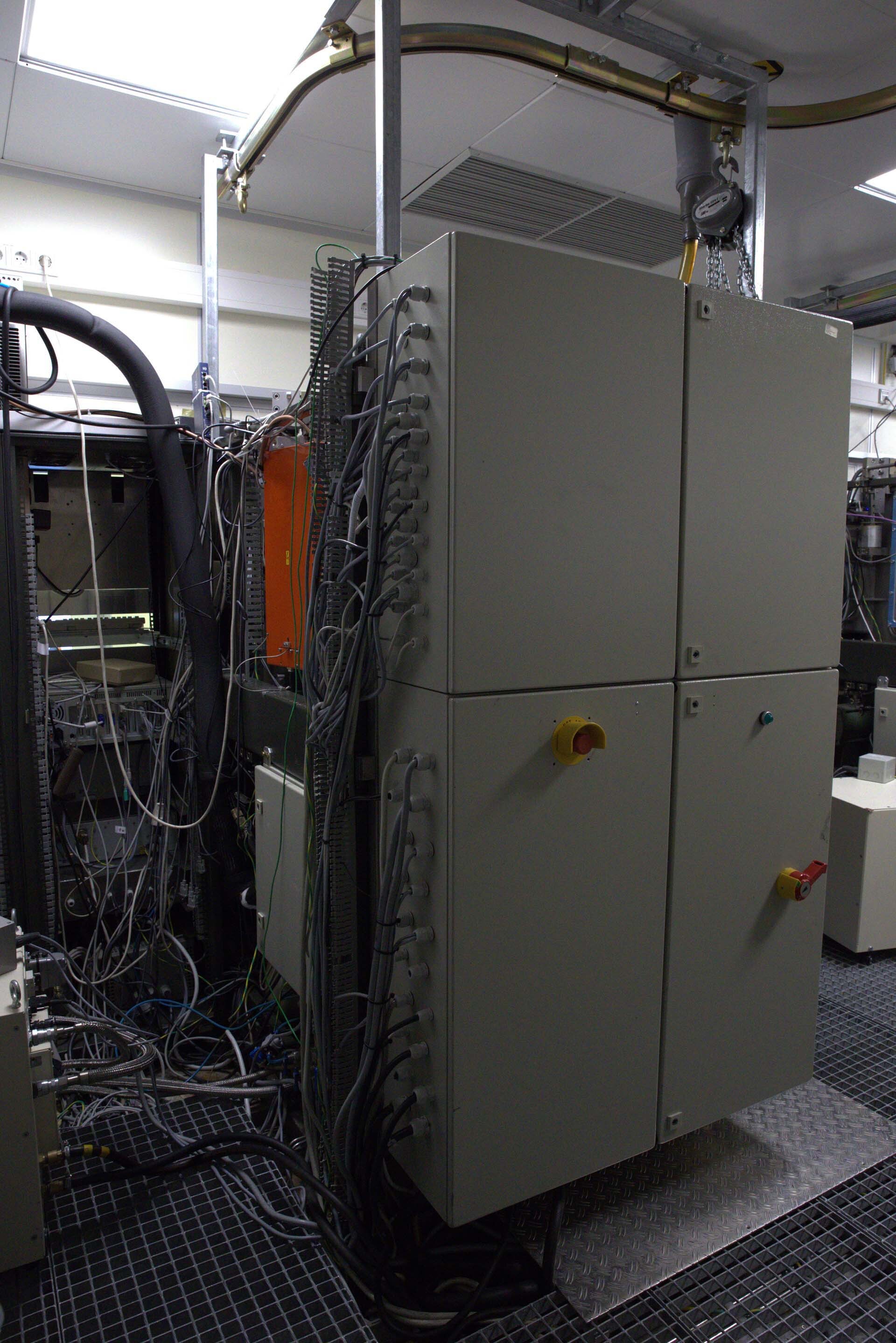 Photo Used BALZERS LLS 801 For Sale