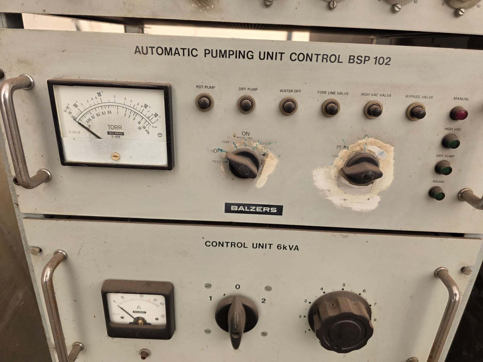 圖為 已使用的 BALZERS Lot of power supplies 待售