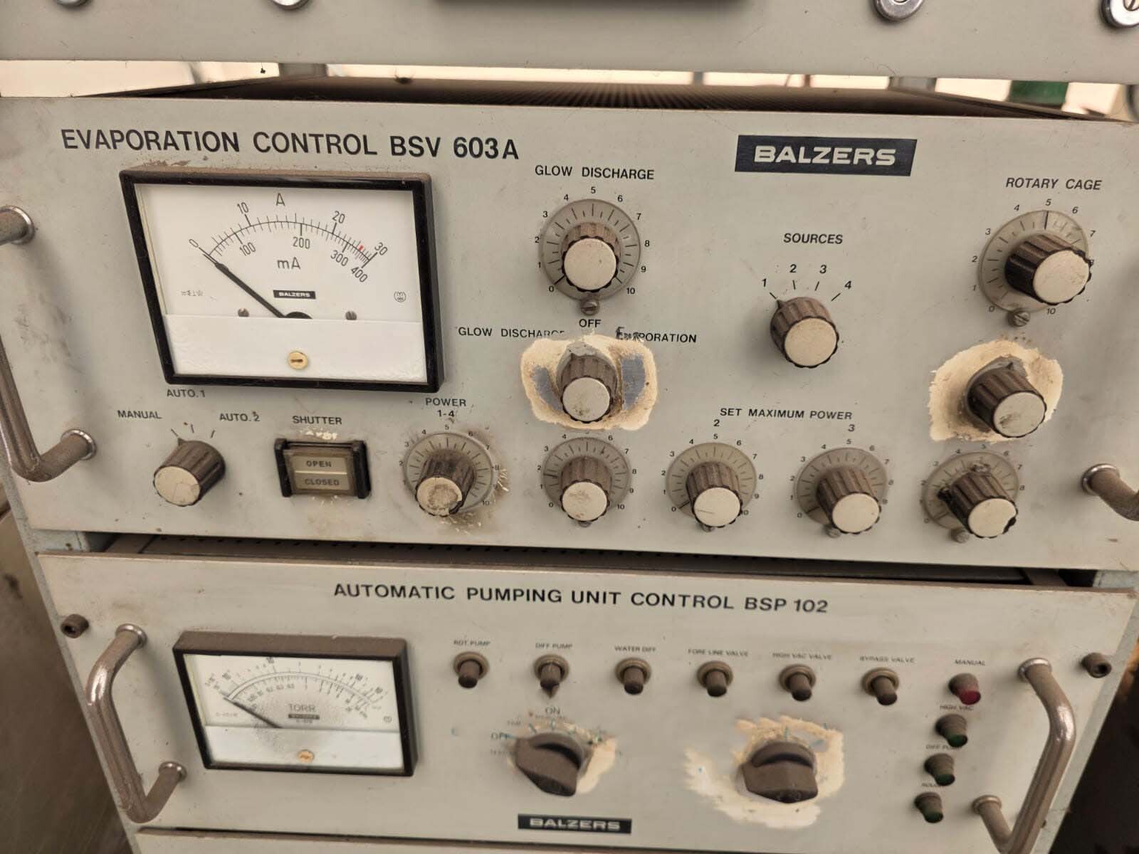 圖為 已使用的 BALZERS Lot of power supplies 待售