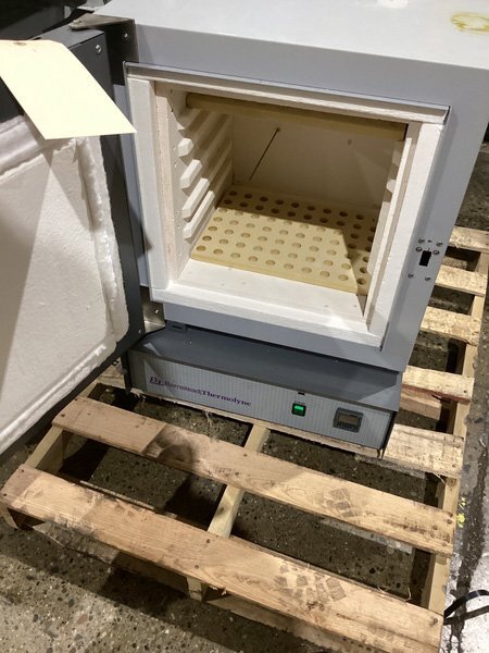 圖為 已使用的 BARNSTEAD / THERMOLYNE F30438CM 待售