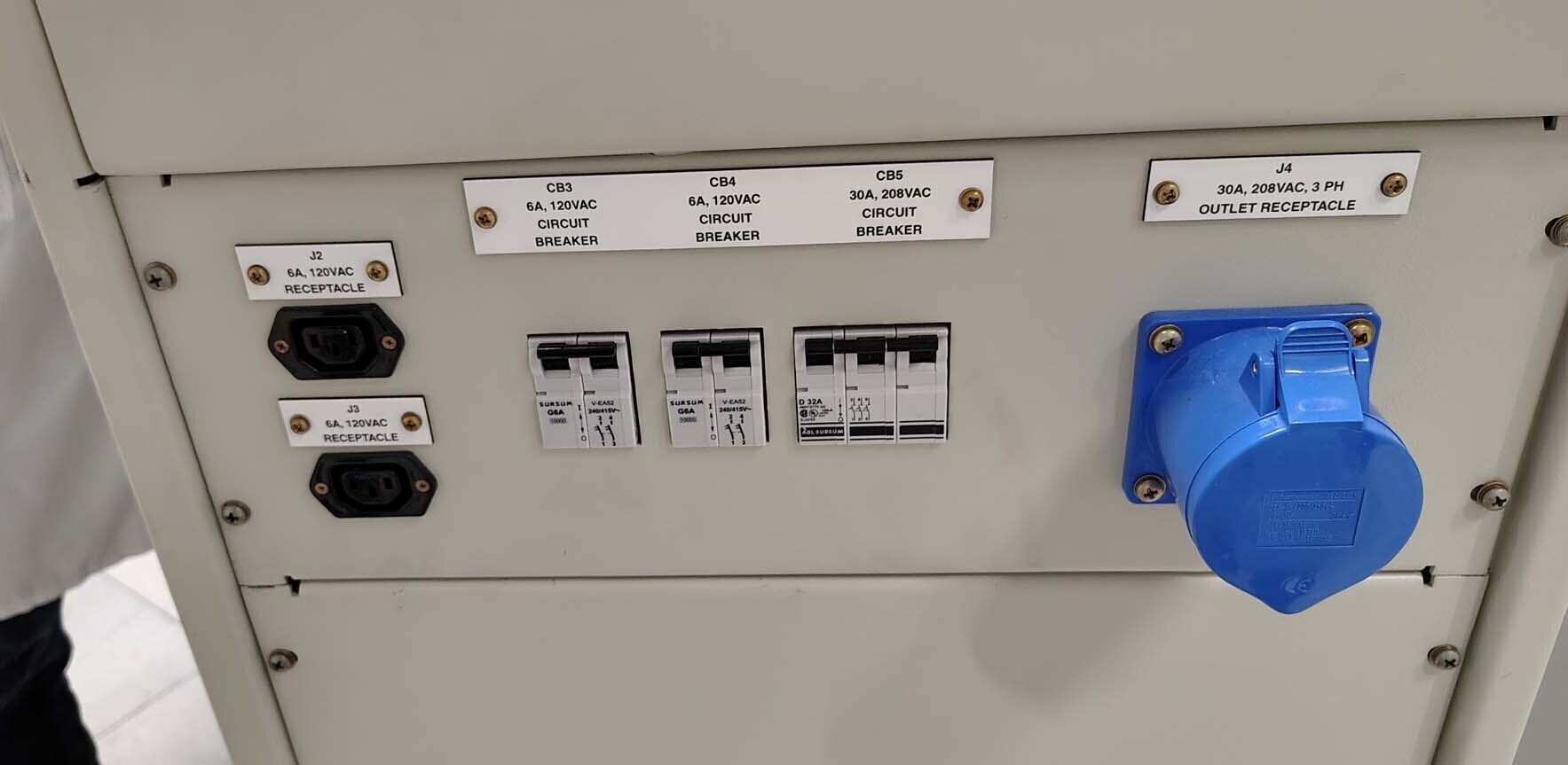 Photo Utilisé BASLER ELECTRIC 9325500100 À vendre