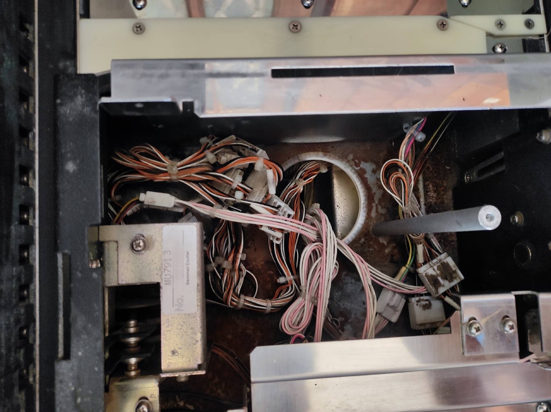 フォト（写真） 使用される BECKMAN COULTER AU 480 販売のために
