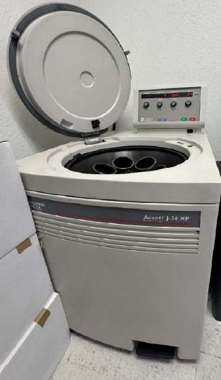 Photo Used BECKMAN COULTER Avanti J26 XP For Sale