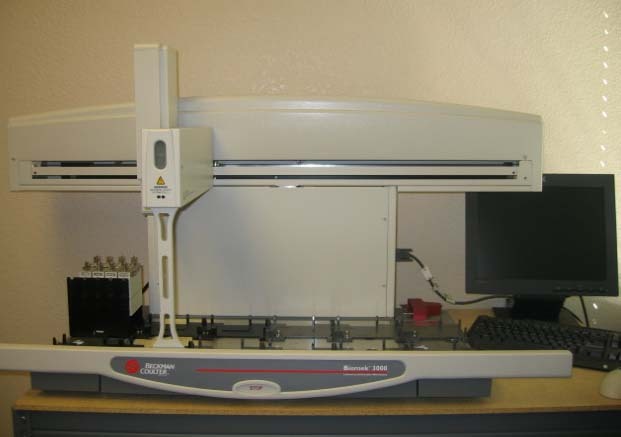Photo Used BECKMAN COULTER Biomek 3000 For Sale