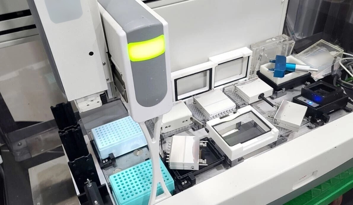フォト（写真） 使用される BECKMAN COULTER Biomek 4000 販売のために