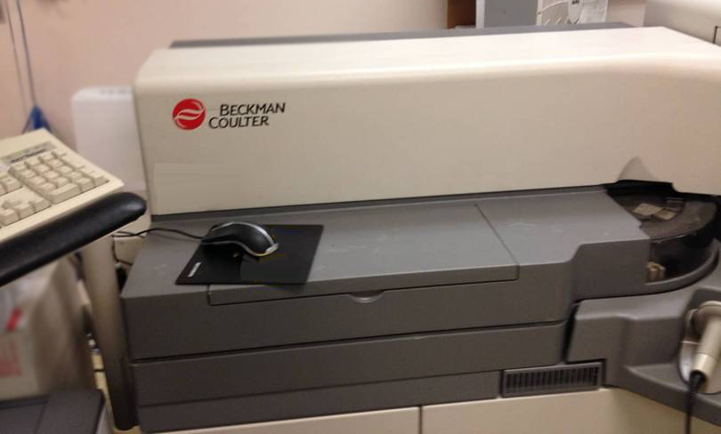 Photo Used BECKMAN COULTER DXC 600I For Sale