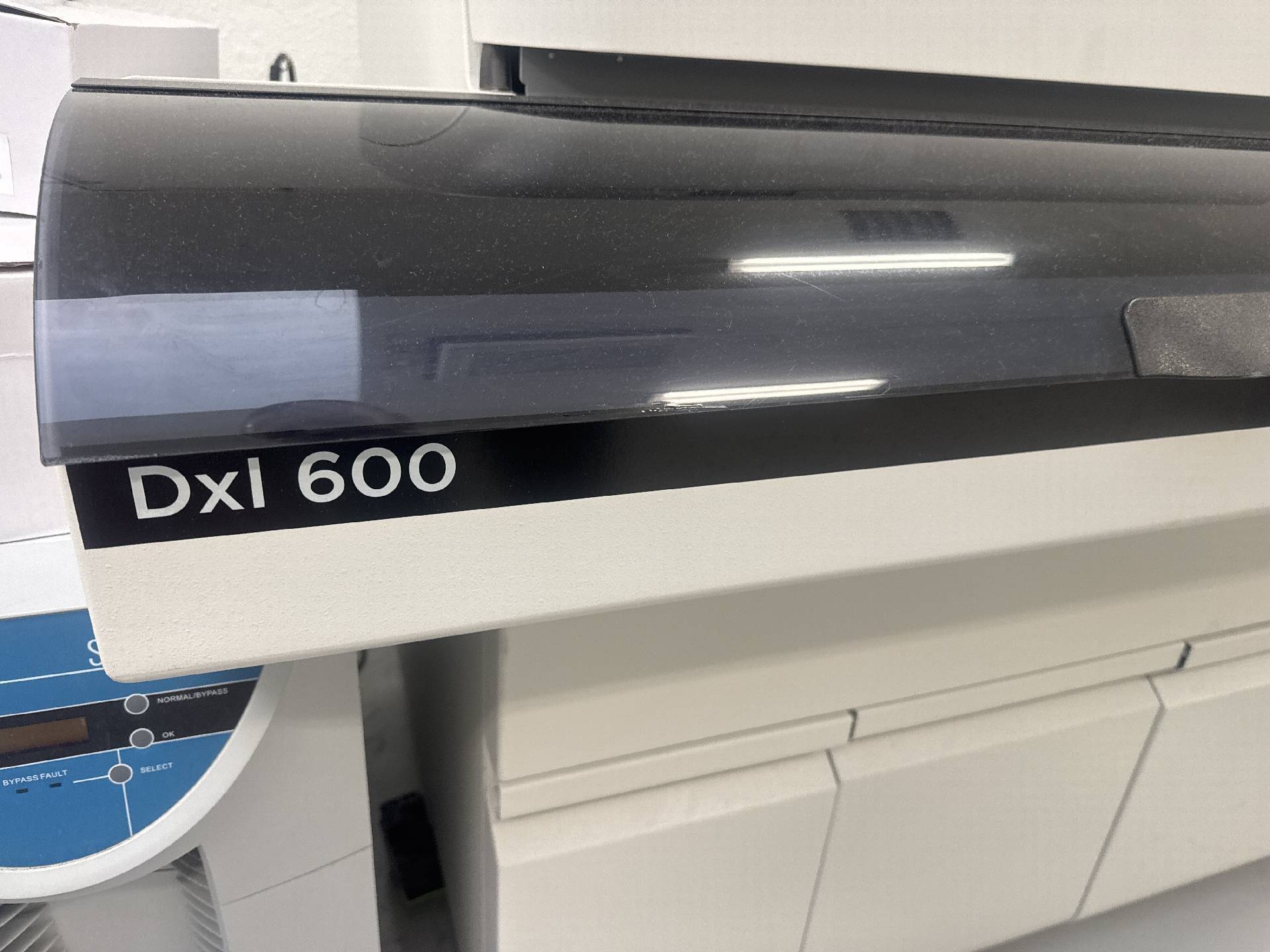 Photo Used BECKMAN COULTER DxI 600 For Sale