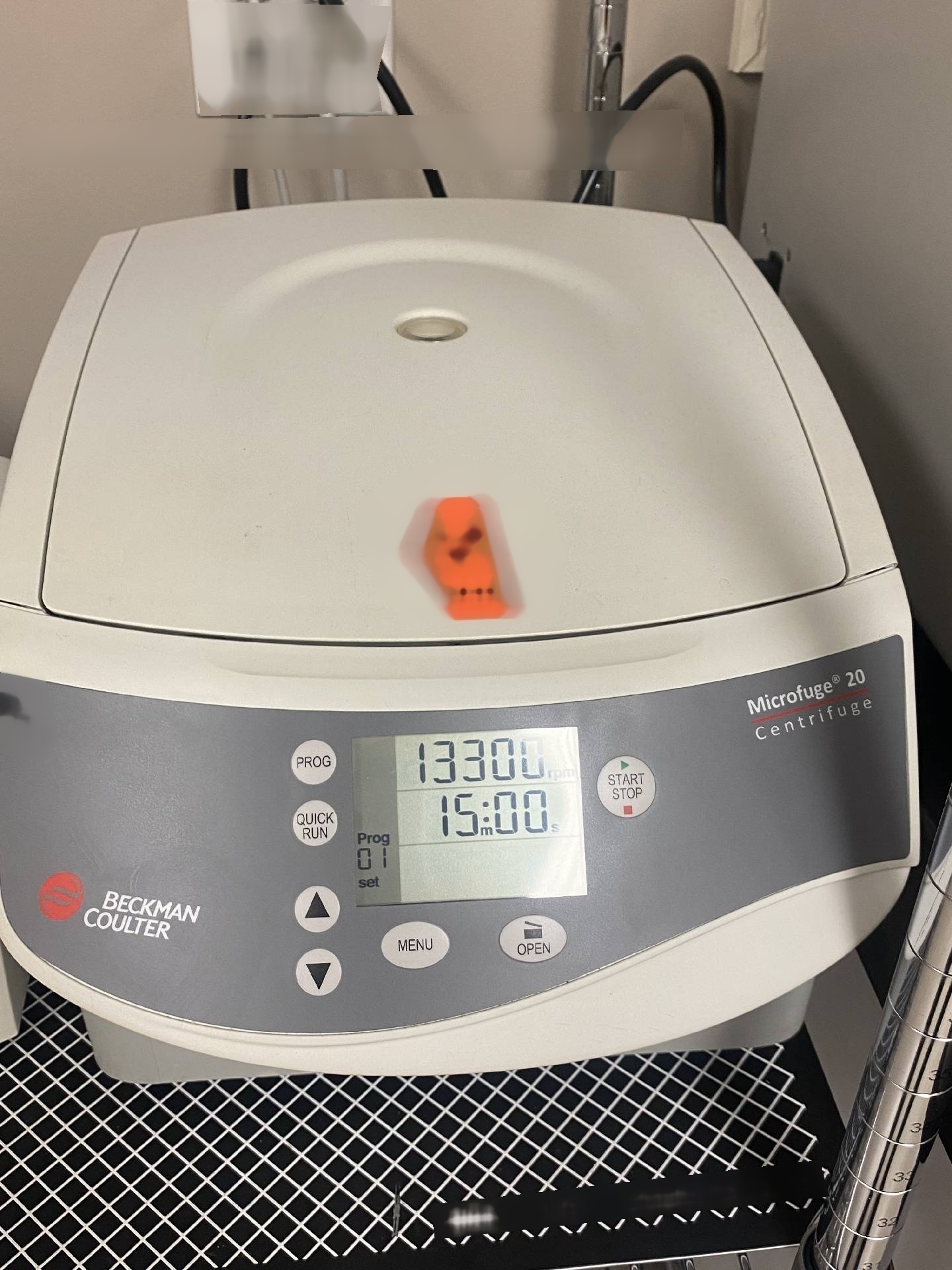 图为 已使用的 BECKMAN COULTER Microfuge 20 待售
