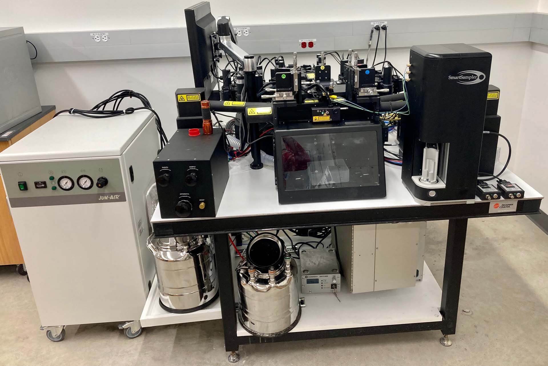 사진 사용됨 BECKMAN COULTER MoFlo XDP 판매용