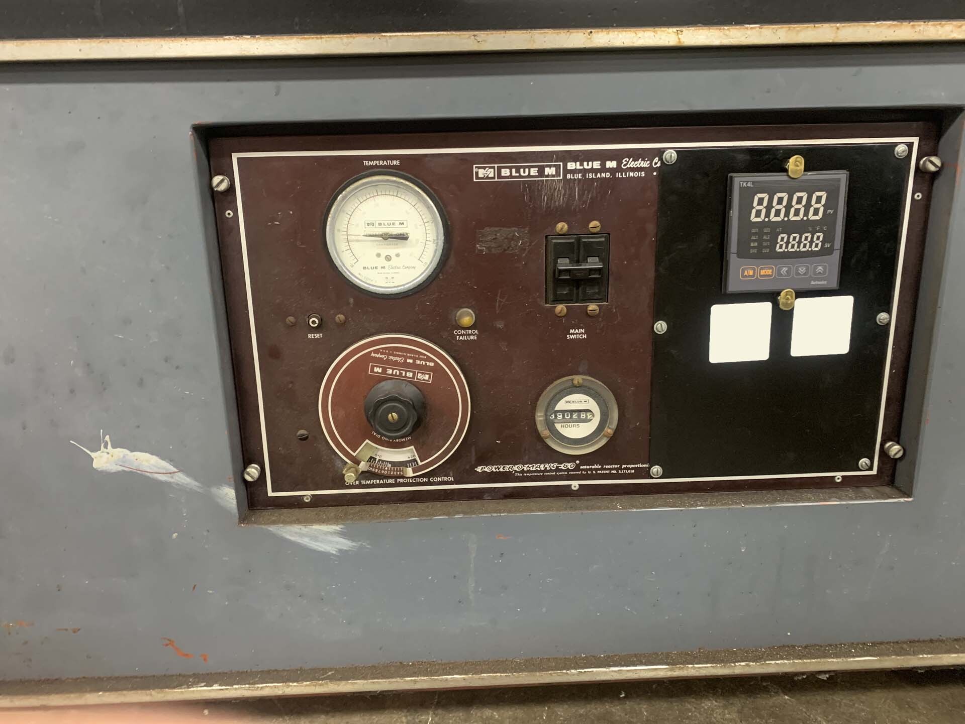 Photo Utilisé BLUE M POM-1403C-1X À vendre