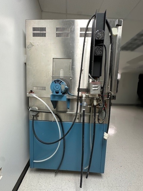 图为 已使用的 BLUE M Temperature / humidity test chamber 待售