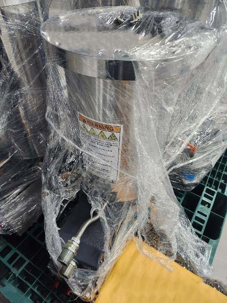 Photo Used BROOKS AUTOMATION / CTI-CRYOGENICS 8116080G002 For Sale