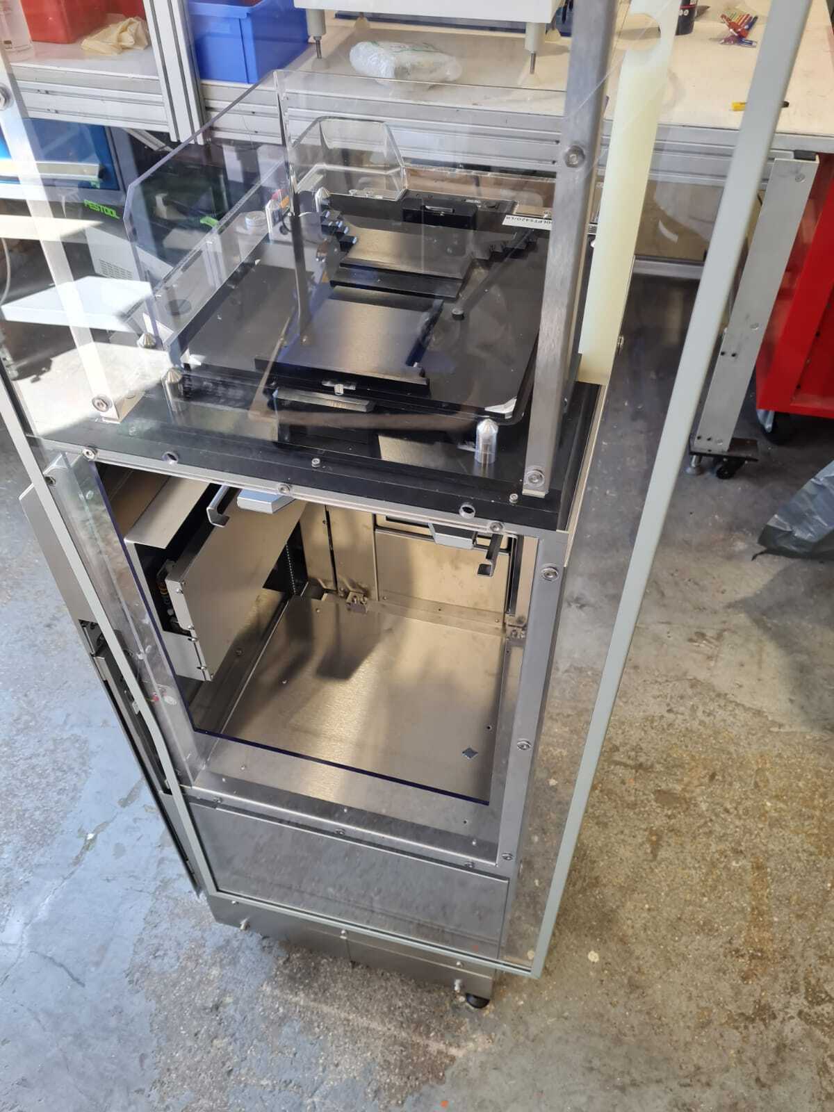 Foto Verwendet BROOKS AUTOMATION / JENOPTIK SLR 200 Zum Verkauf