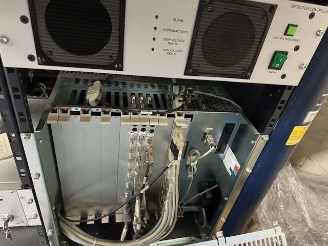 图为 已使用的 BRUKER-AXS AXS D8 Discover 待售