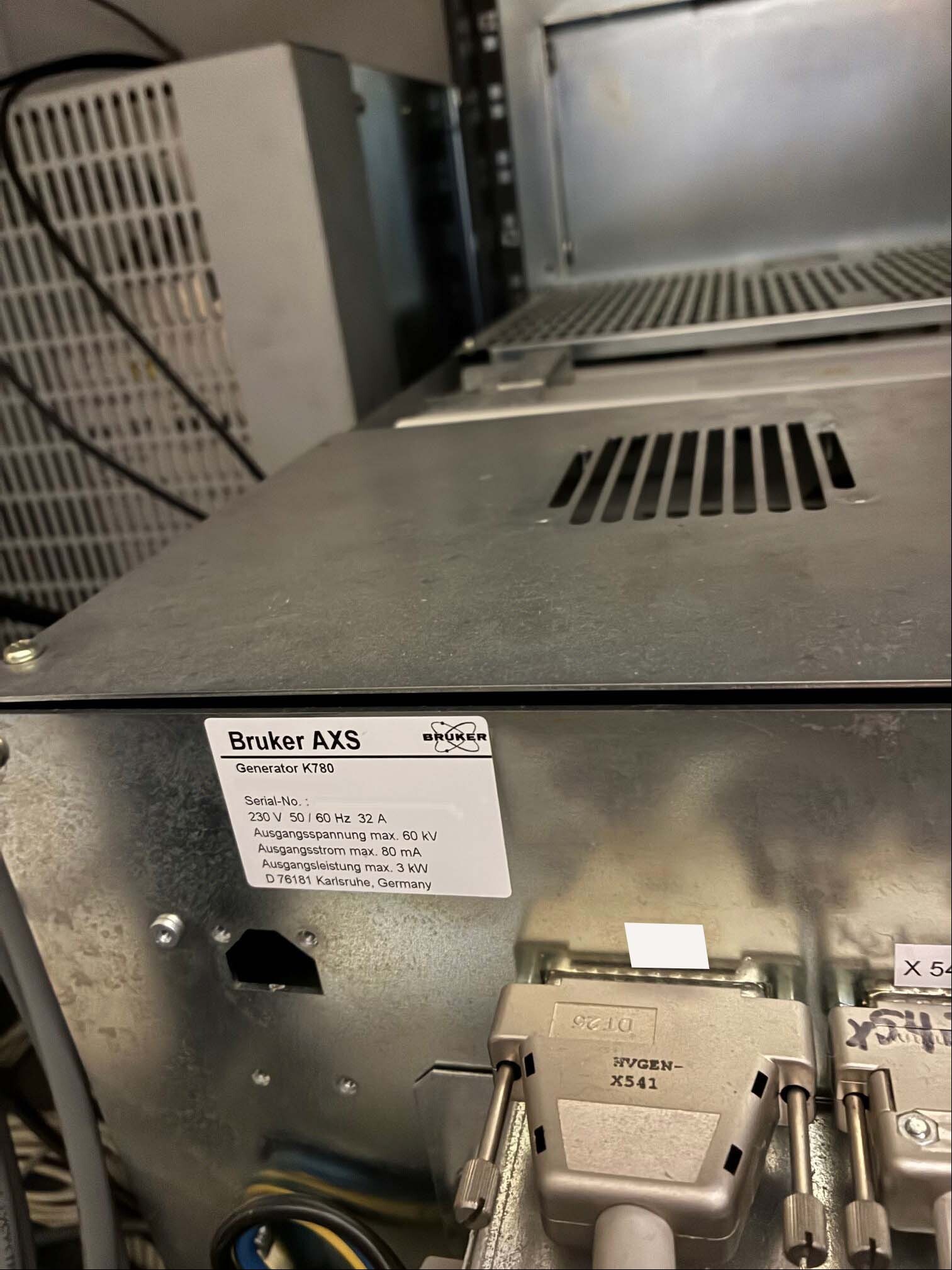 圖為 已使用的 BRUKER-AXS AXS D8 Discover 待售